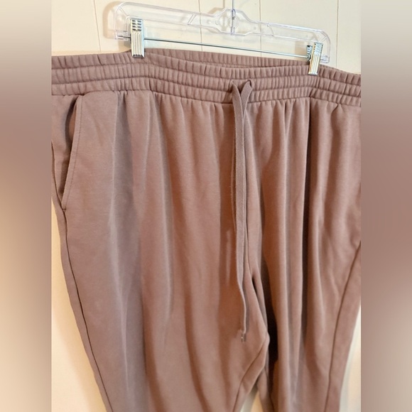 FABLETICS Mauve Go-To Classic Sweatpant, Size 4X - Picture 3 of 7